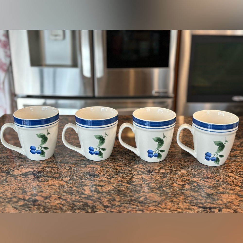 Set of 4 LL Bean stoneware mugs, Blueberry, retired.